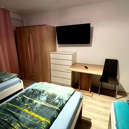 Modern With Balcony In דירה דיסבורג