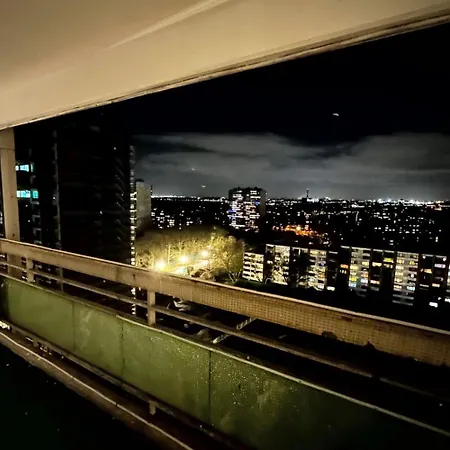 דירה Modern With Balcony In דיסבורג