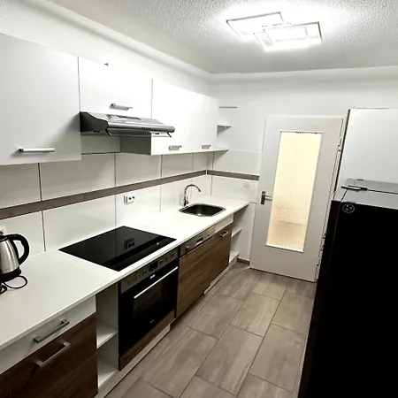 Apartmán Modern With Balcony In