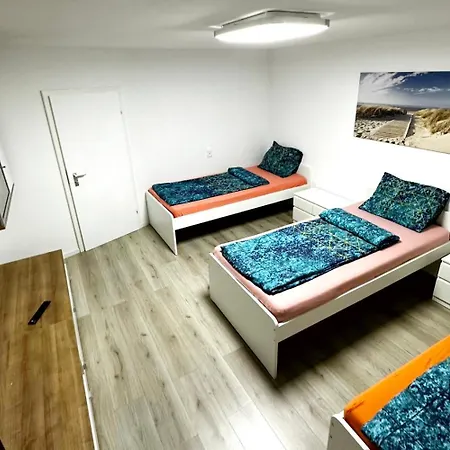 Modern With Balcony In דירה דיסבורג