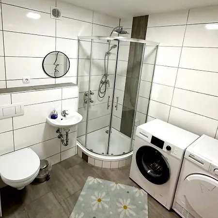 Modern With Balcony In דירה *